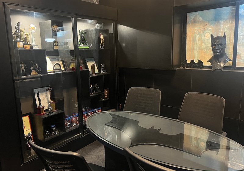 Batmanroom game - CONTACT US